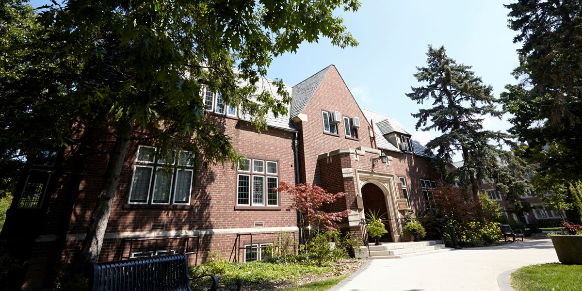 Alumni Memorial Hall